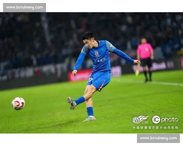 吴曦破门路易斯双响救主 申花 2-2 绝平英博距榜首 2 分